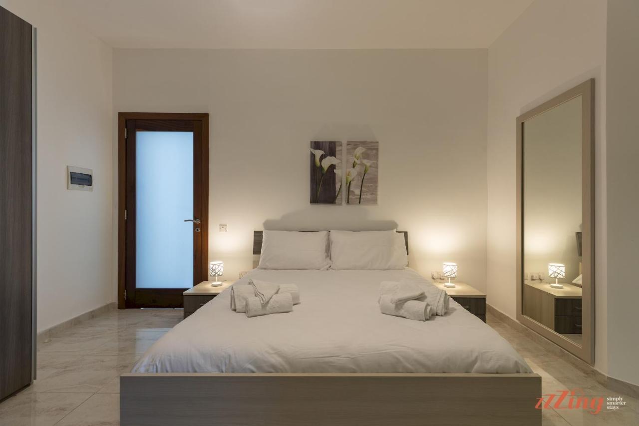 Sunny Penthouse Wterrace And Open Views Apartman San Pawl il-Baħar Kültér fotó